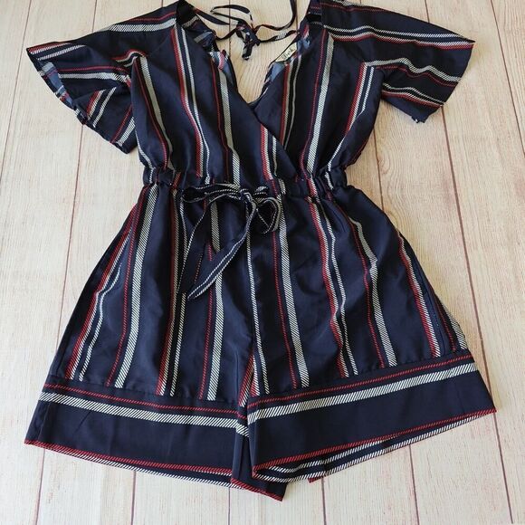 Hint of Blush striped faux wrap elastic waist romper sz S - Picture 5 of 11